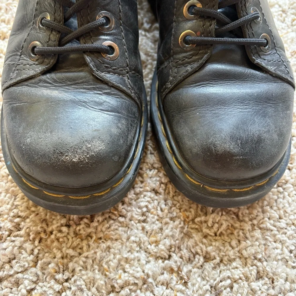 Vintage Dr. Martens 9024 chunky platform shoe Woman’s Sz 8 Made in England
